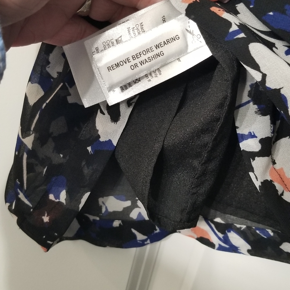 Nwot Dkny Flutter Sleeve Multi Color Size Large. - image 7